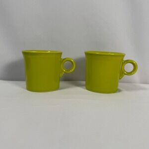 Fiestaware Lemongrass Ring Handle Mugs Set of 2 Lime Green Coffee Tea 10 Ounce